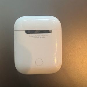 Apple AirPods 1st Generation Charging Case